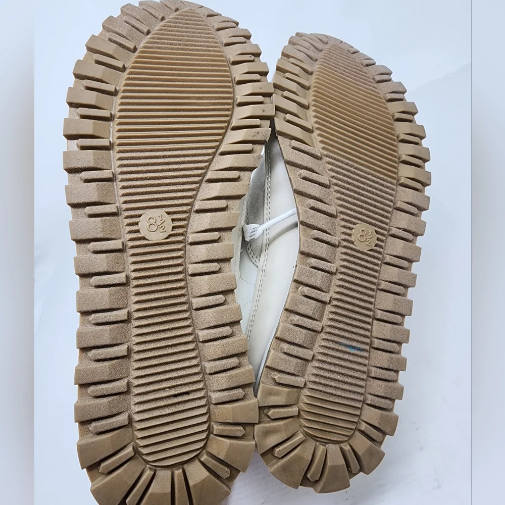 New Universal Thread Cream Sneakers Retro Style Memory Foam Womens Size‎ 8.5